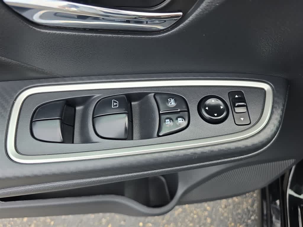 Used 2024 Nissan Versa SR w/ Trunk Package FWD image 17