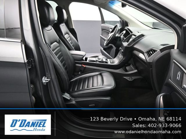 Used 2019 Ford Edge SEL w/ Equipment Group 201A AWD/4WD image 39