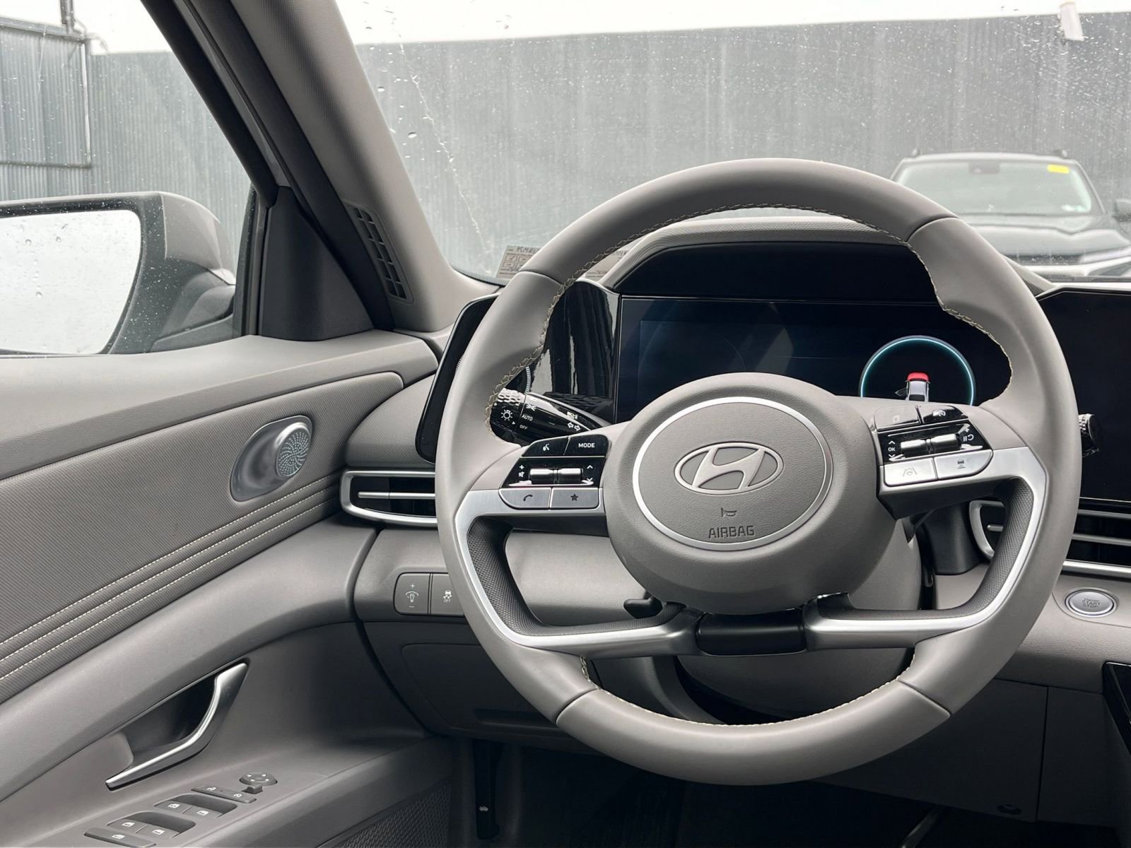 Used 2025 Hyundai Elantra SEL image 28