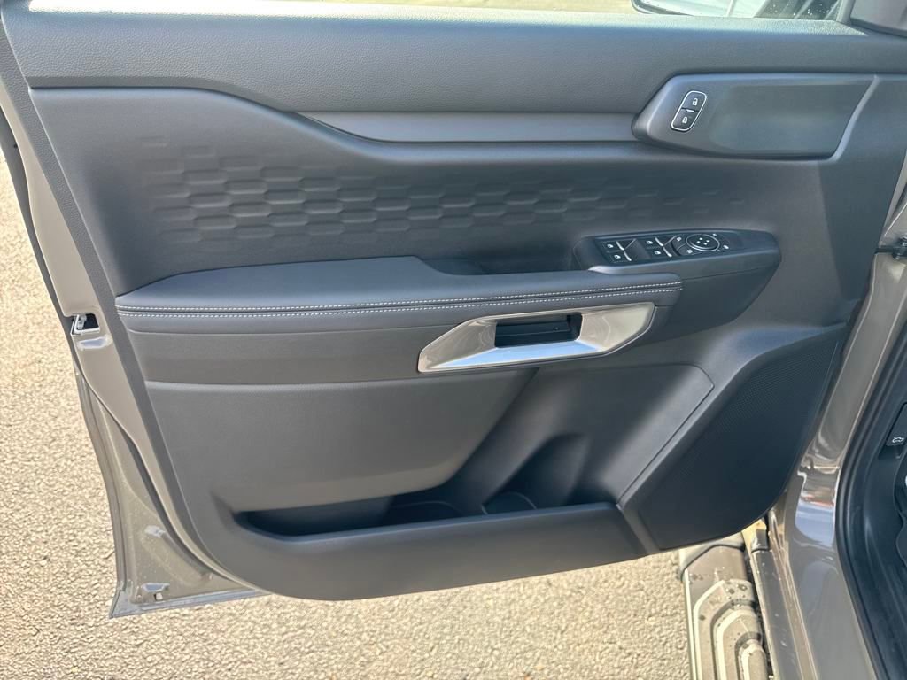 New 2025 Ford Ranger XLT AWD/4WD image 10