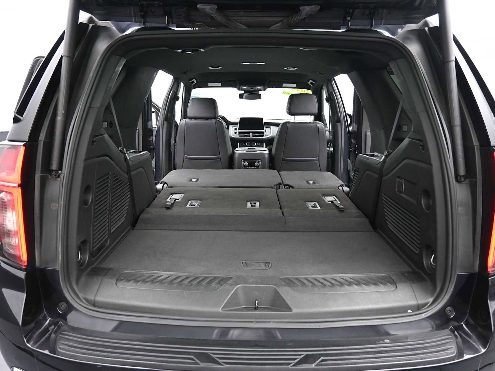 Used 2024 Chevrolet Tahoe LT AWD/4WD image 28