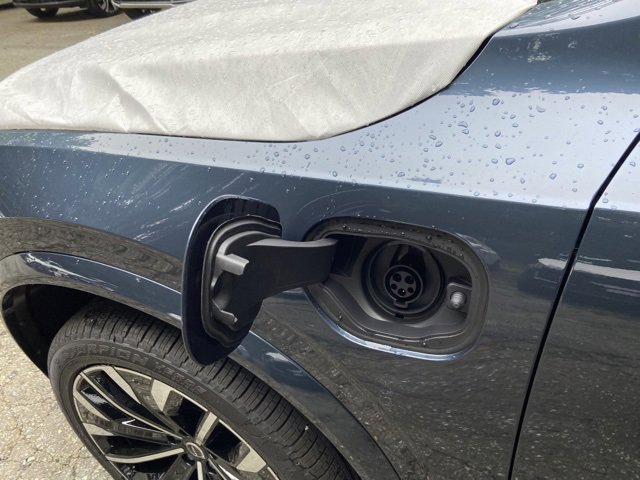 New 2026 Volvo XC90 T8 Plus image 9