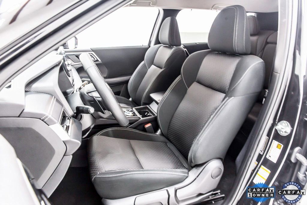 Used 2024 Mitsubishi Outlander ES image 26