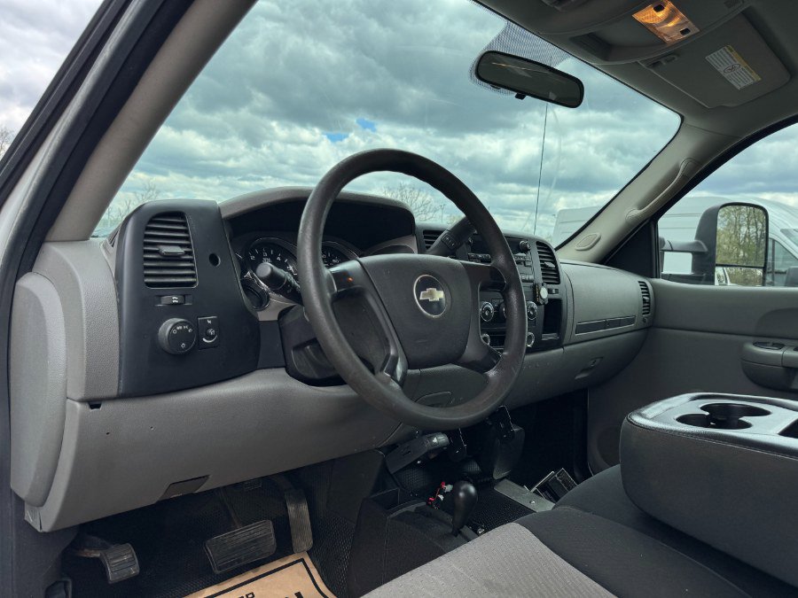 Used 2008 Chevrolet Silverado 3500 W/T AWD/4WD image 14