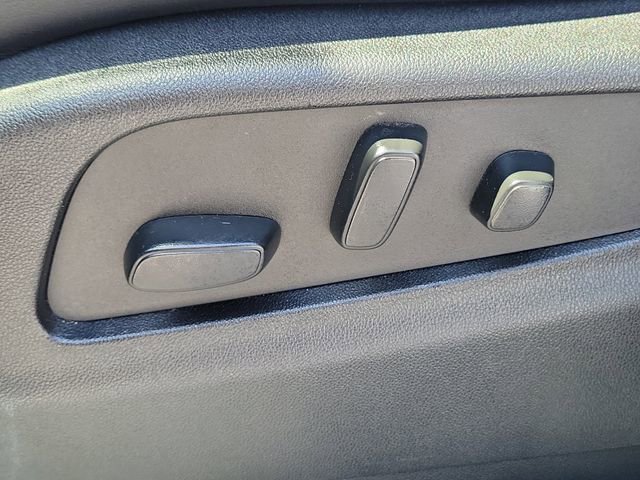 Used 2022 Cadillac XT4 Premium Luxury w/ Enhanced Visibility Package image 19