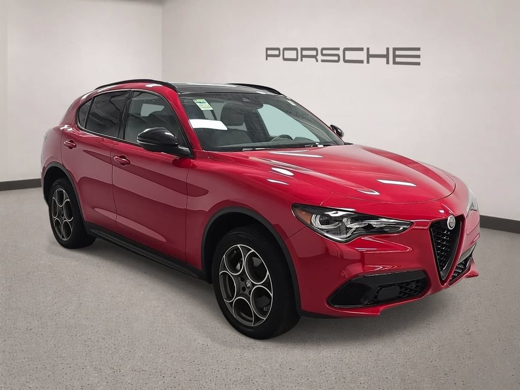 Used 2024 Alfa Romeo Stelvio Sprint RWD image 8
