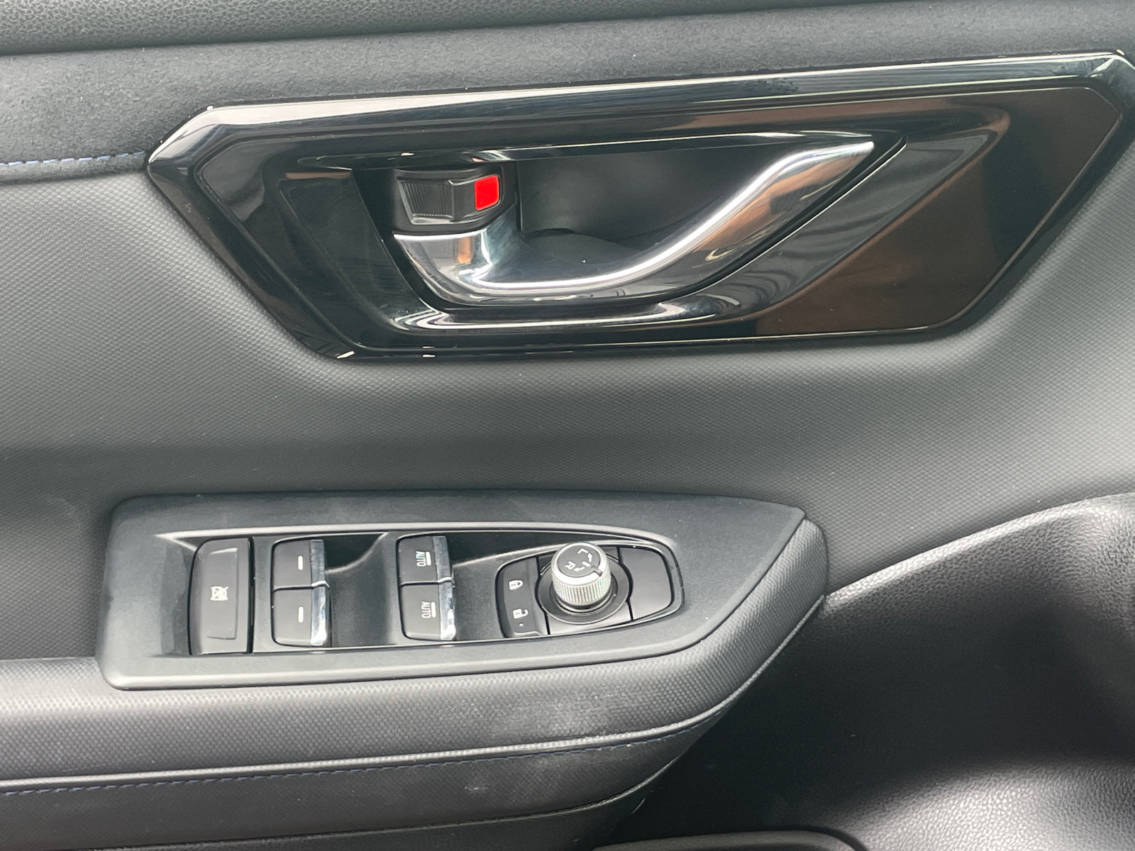 Used 2025 Subaru Forester Limited AWD/4WD image 19