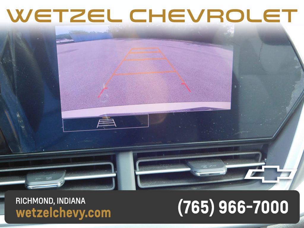 Used 2024 Chevrolet Trax RS FWD image 32