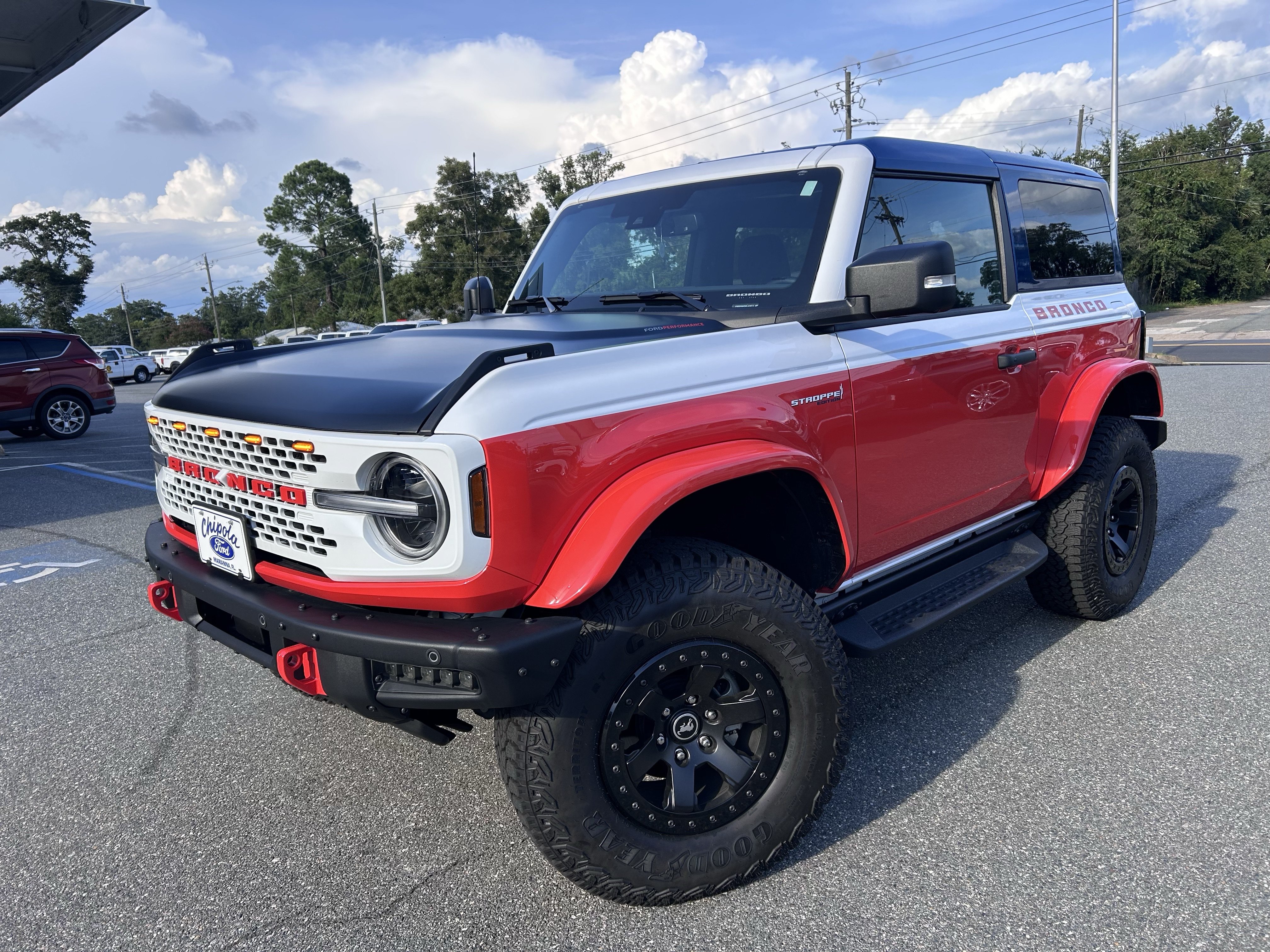 Used 2025 Ford Bronco Stroppe Edition AWD/4WD image 3