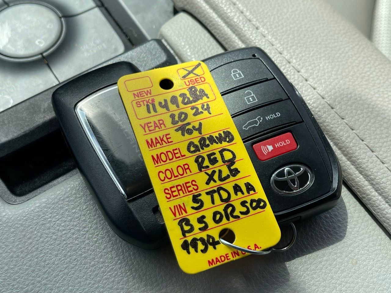 Used 2024 Toyota Grand Highlander XLE image 12