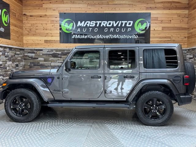 Used 2022 Jeep Wrangler Unlimited Sahara AWD/4WD image 8