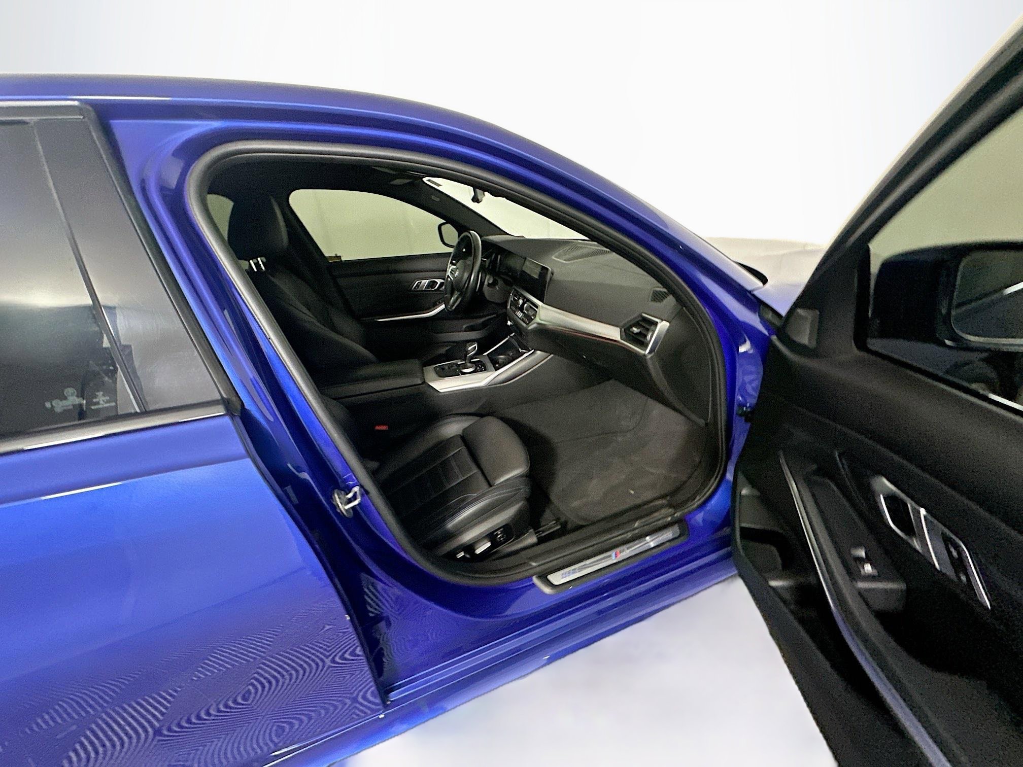 Used 2021 BMW 330i xDrive Sedan w/ M Sport Package image 30