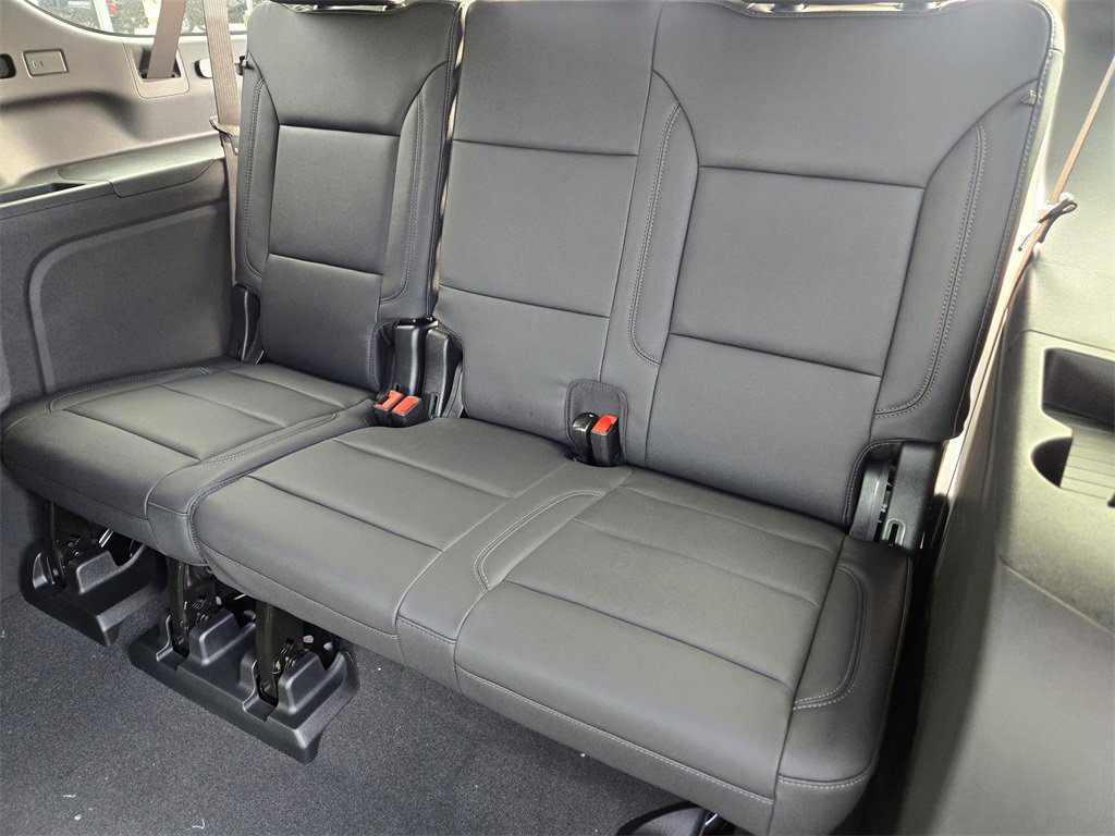 New 2026 Chevrolet Suburban LT w/ Comfort Package image 16