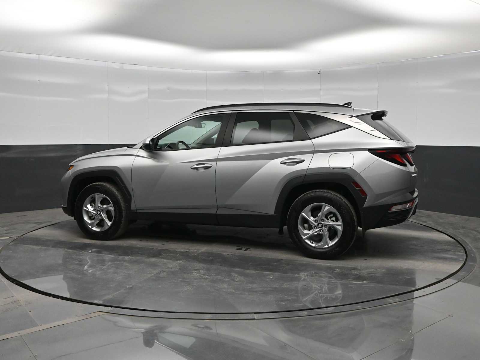 Certified 2024 Hyundai Tucson SEL AWD/4WD image 5