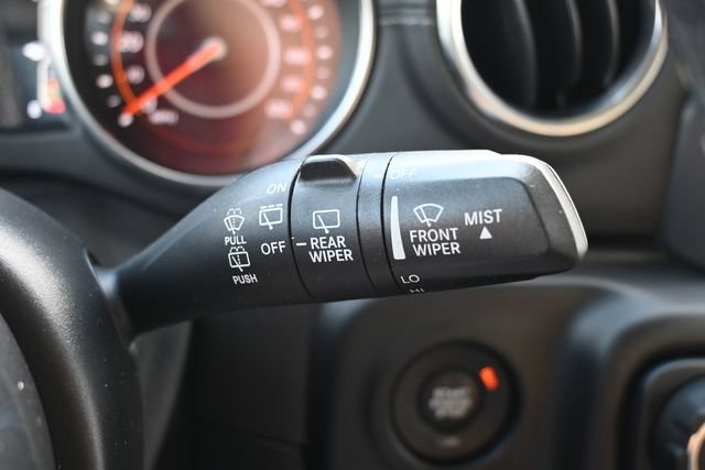 Used 2019 Jeep Wrangler Unlimited Sahara AWD/4WD image 36