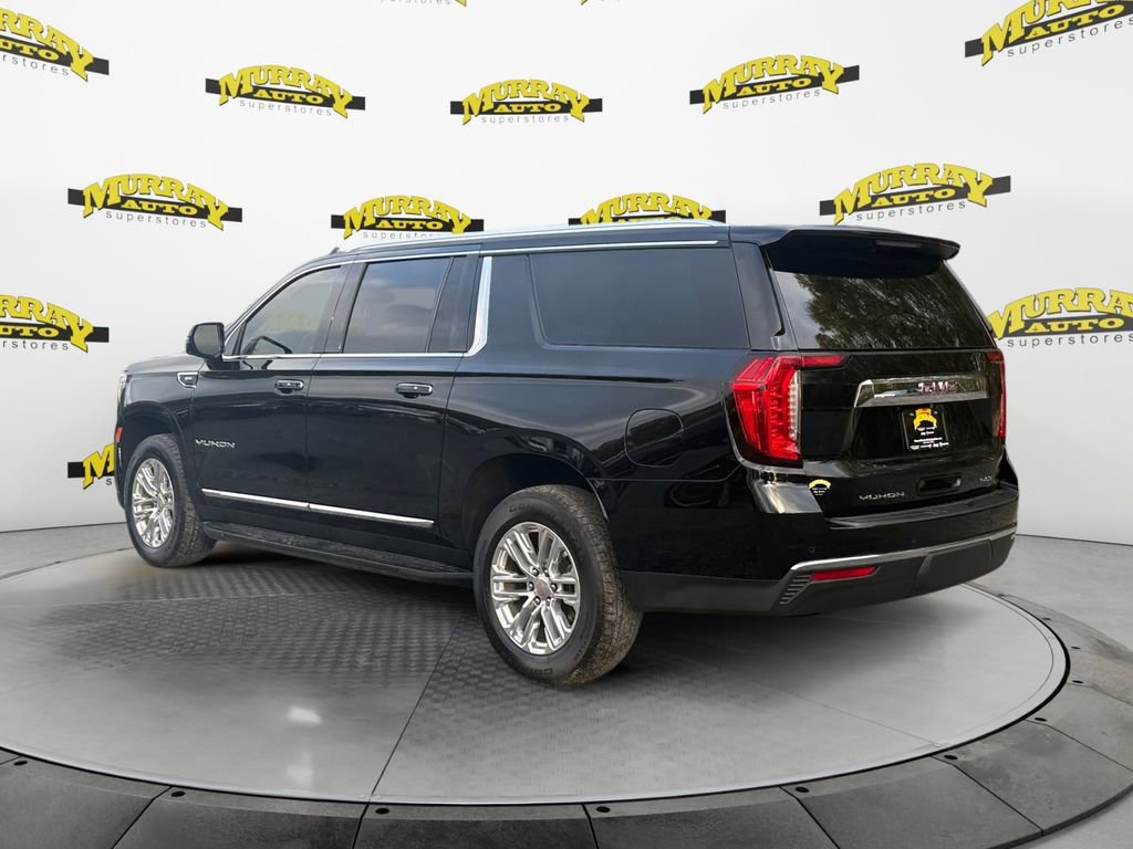 Used 2024 GMC Yukon XL SLT w/ SLT Luxury Package image 3