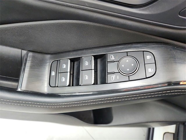 Used 2023 Nissan Rogue SL w/ SL Premium Package image 32