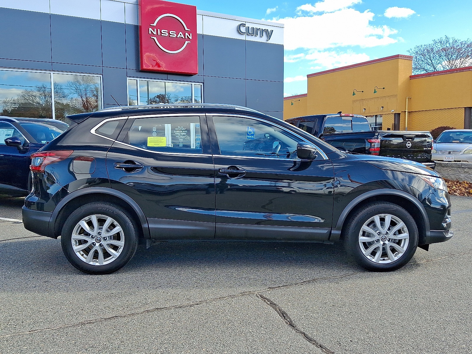 Used 2020 Nissan Rogue Sport SV image 7