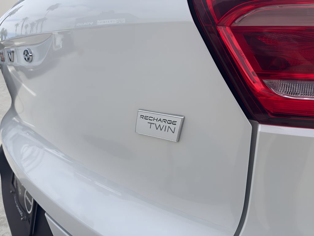 Used 2023 Volvo XC40 Recharge Ultimate image 24