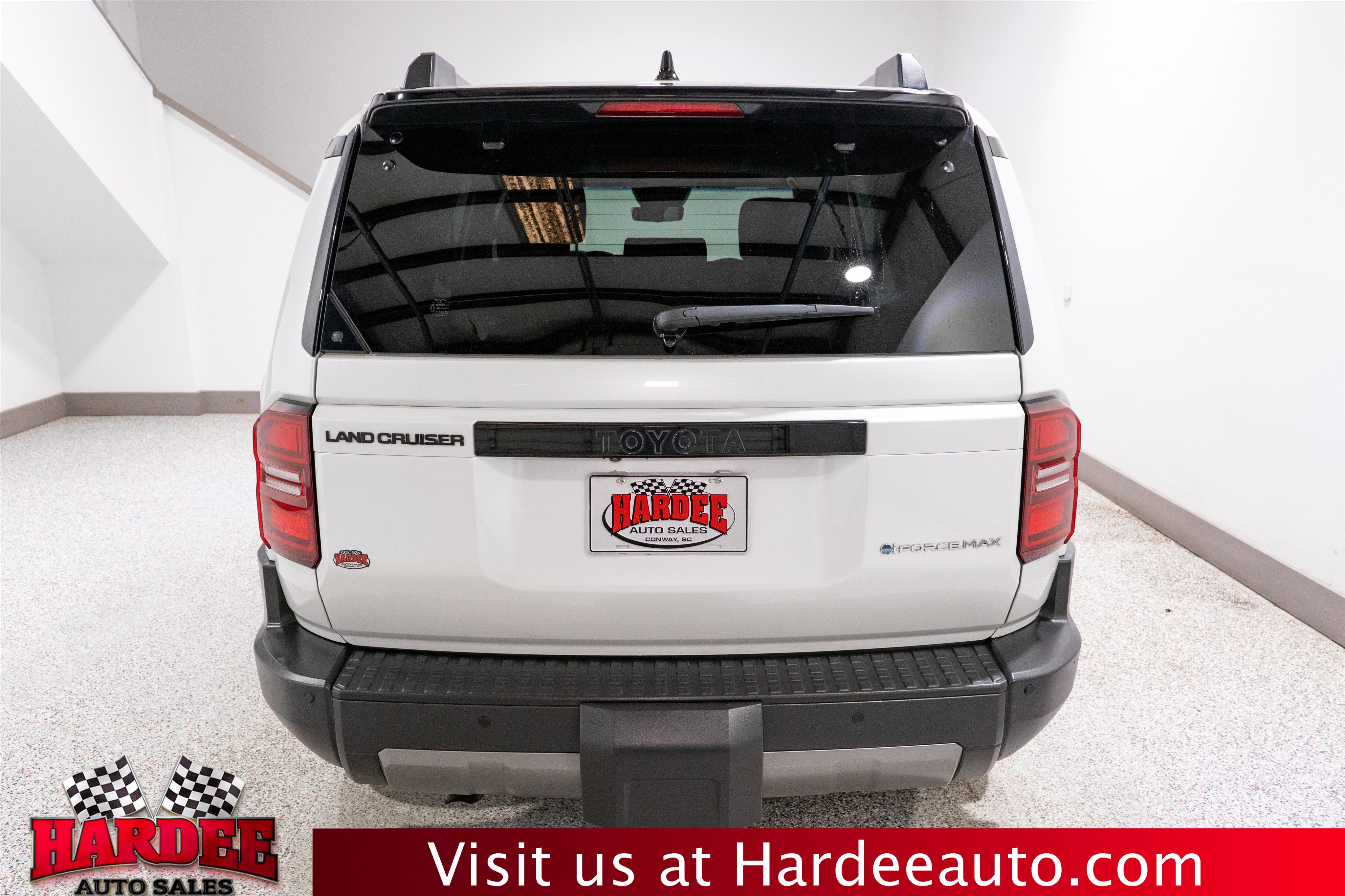 Used 2025 Toyota Land Cruiser w/ Premium Package AWD/4WD image 4