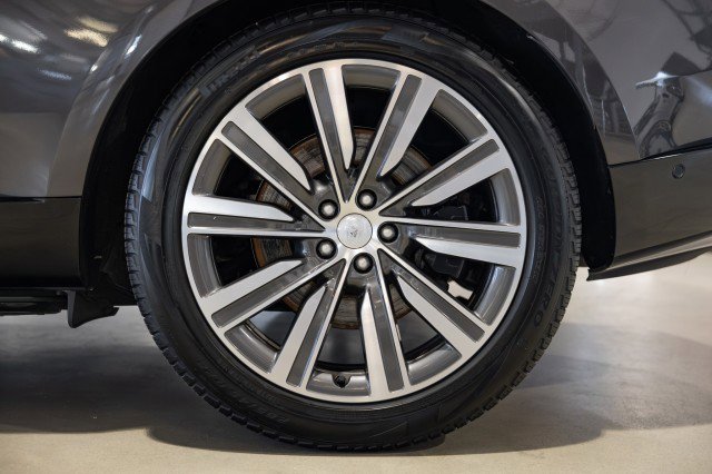 Used 2023 Land Rover Range Rover Long Wheelbase Autobiography image 21