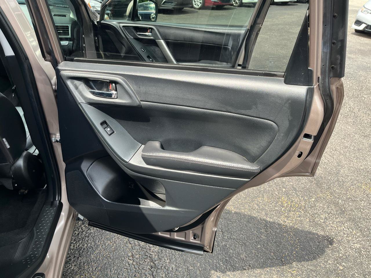 Used 2014 Subaru Forester 2.5i Limited w/ Popular Package #1 AWD/4WD image 31