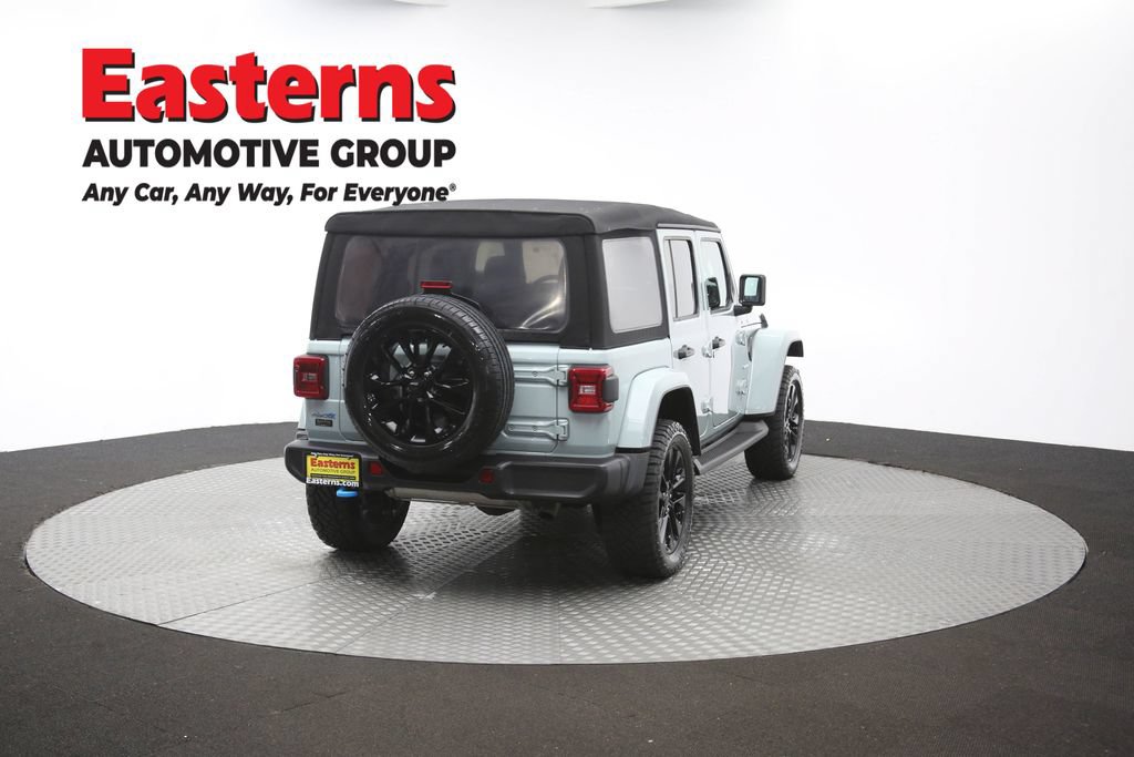 Used 2024 Jeep Wrangler Unlimited Sahara w/ Technology Group AWD/4WD image 41