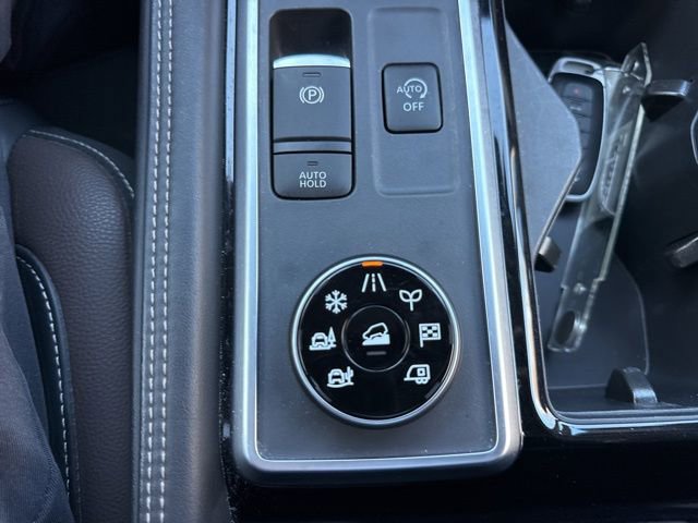 Used 2024 Nissan Pathfinder Platinum w/ Cargo Package image 26