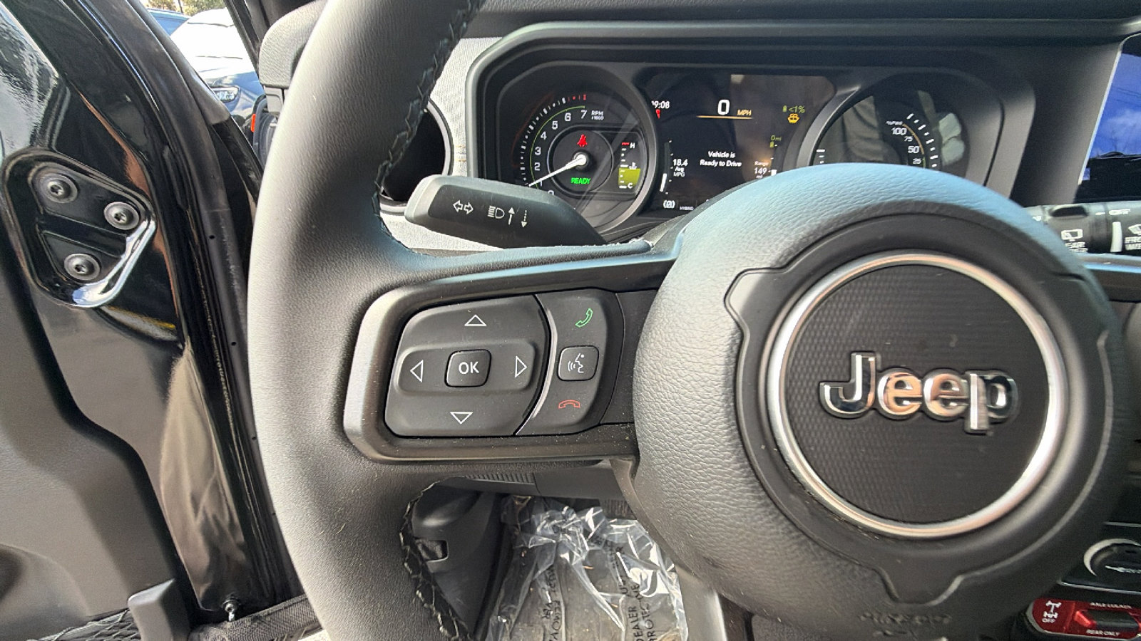 Used 2025 Jeep Wrangler Willys 4xe image 27