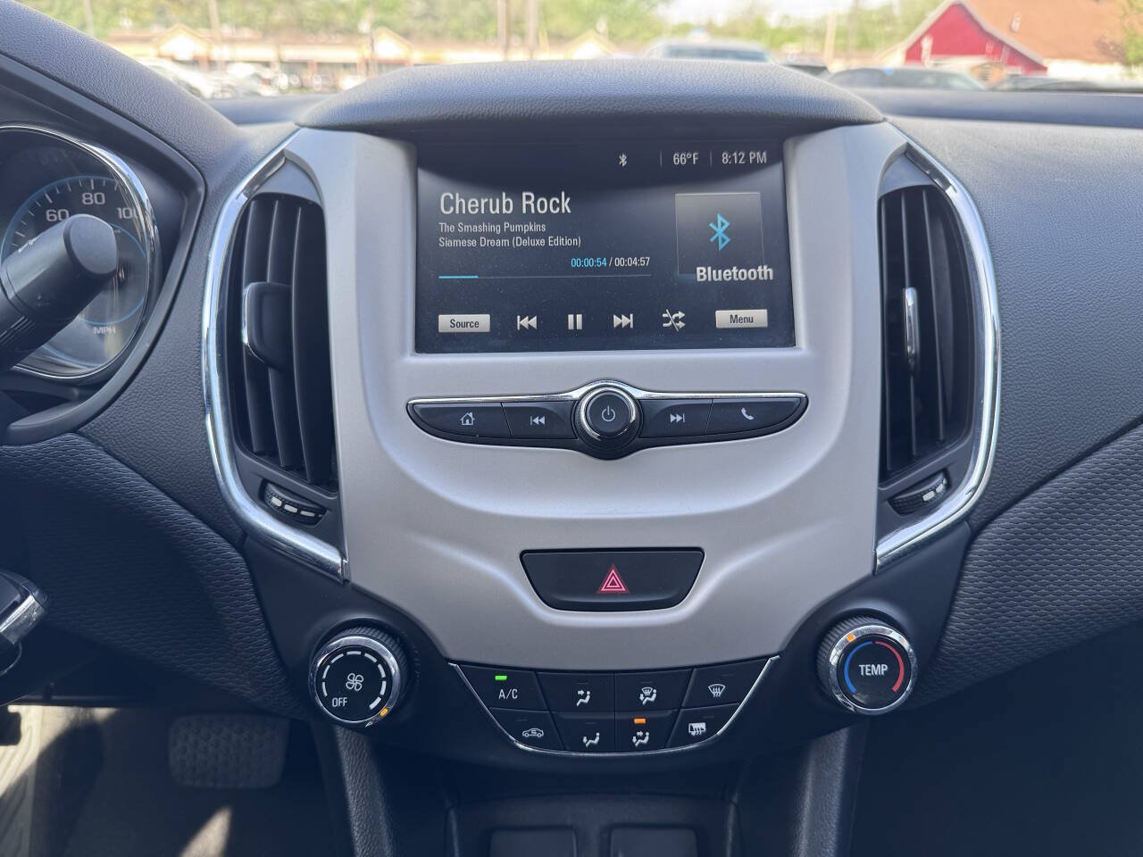 Used 2018 Chevrolet Cruze LS FWD image 24