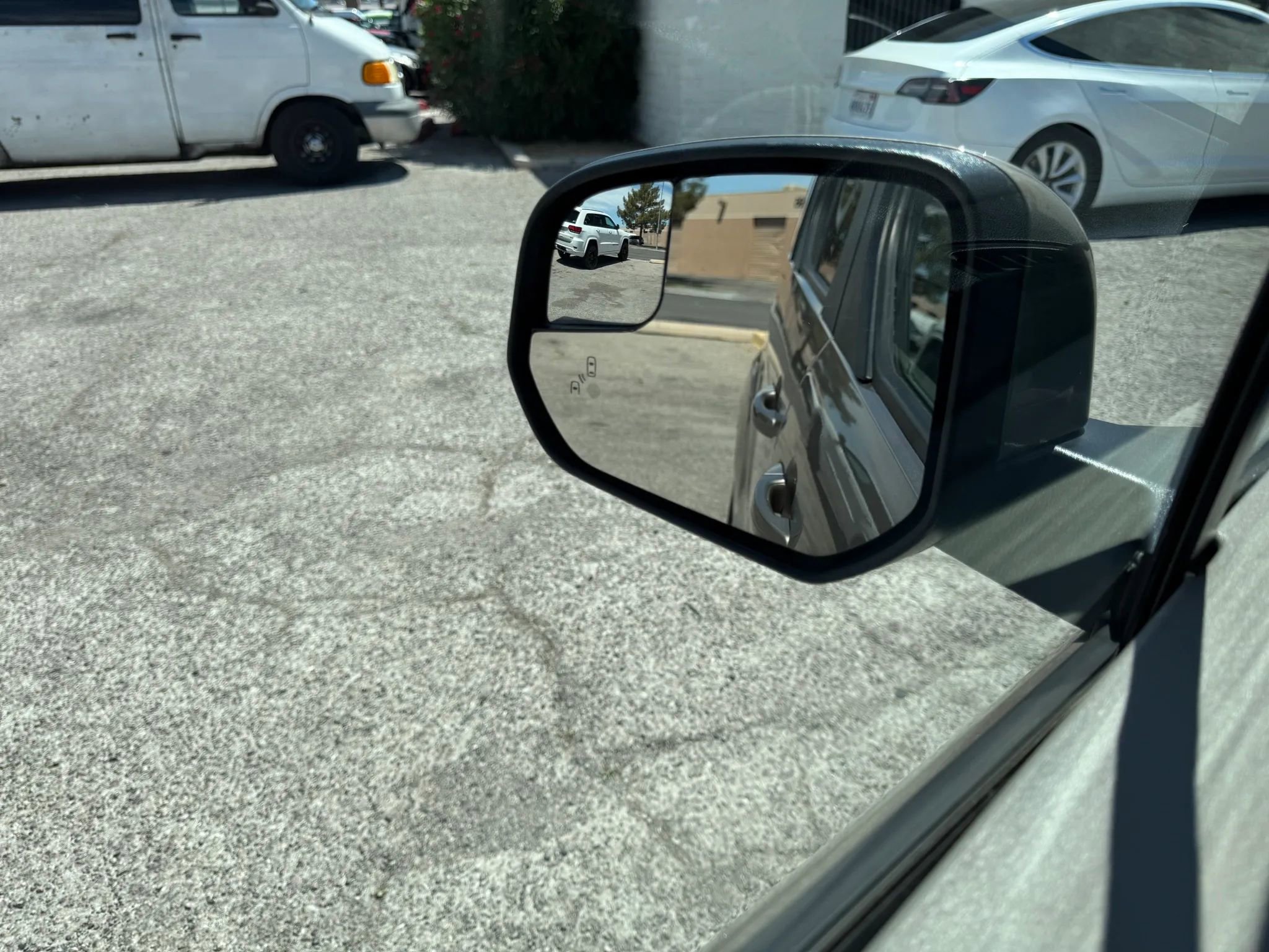 Used 2019 Ford Transit Connect Titanium w/ Titanium Premium Package FWD image 30