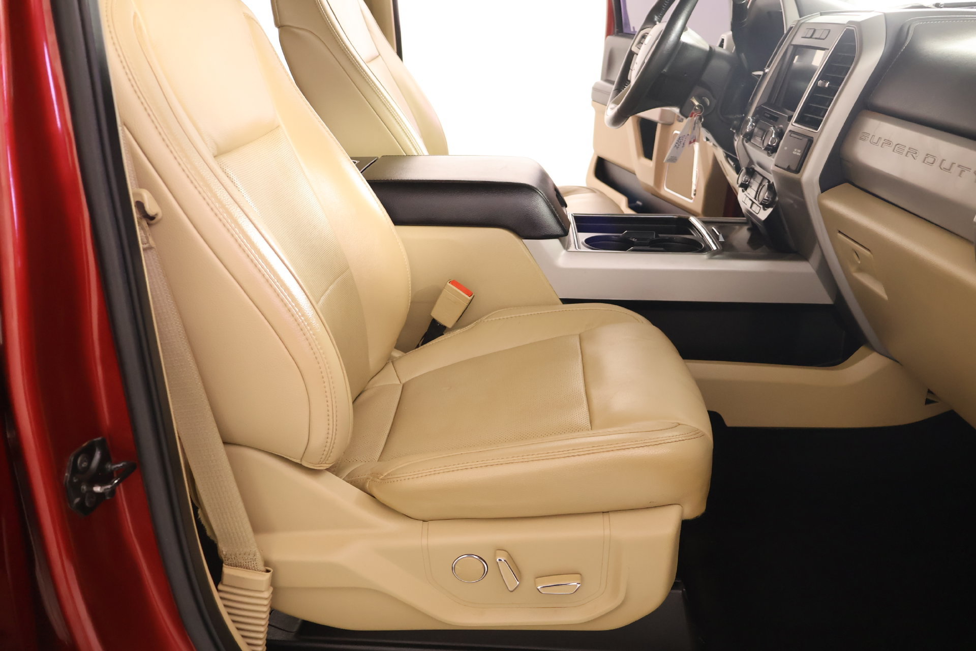 Used 2019 Ford F250 Lariat w/ Chrome Package AWD/4WD image 14