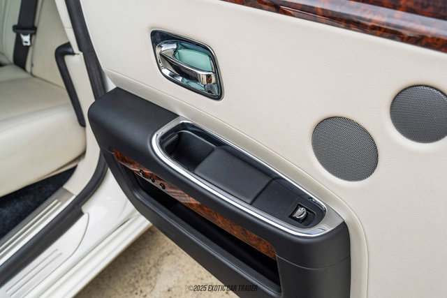 Used 2015 Rolls-Royce Ghost image 74