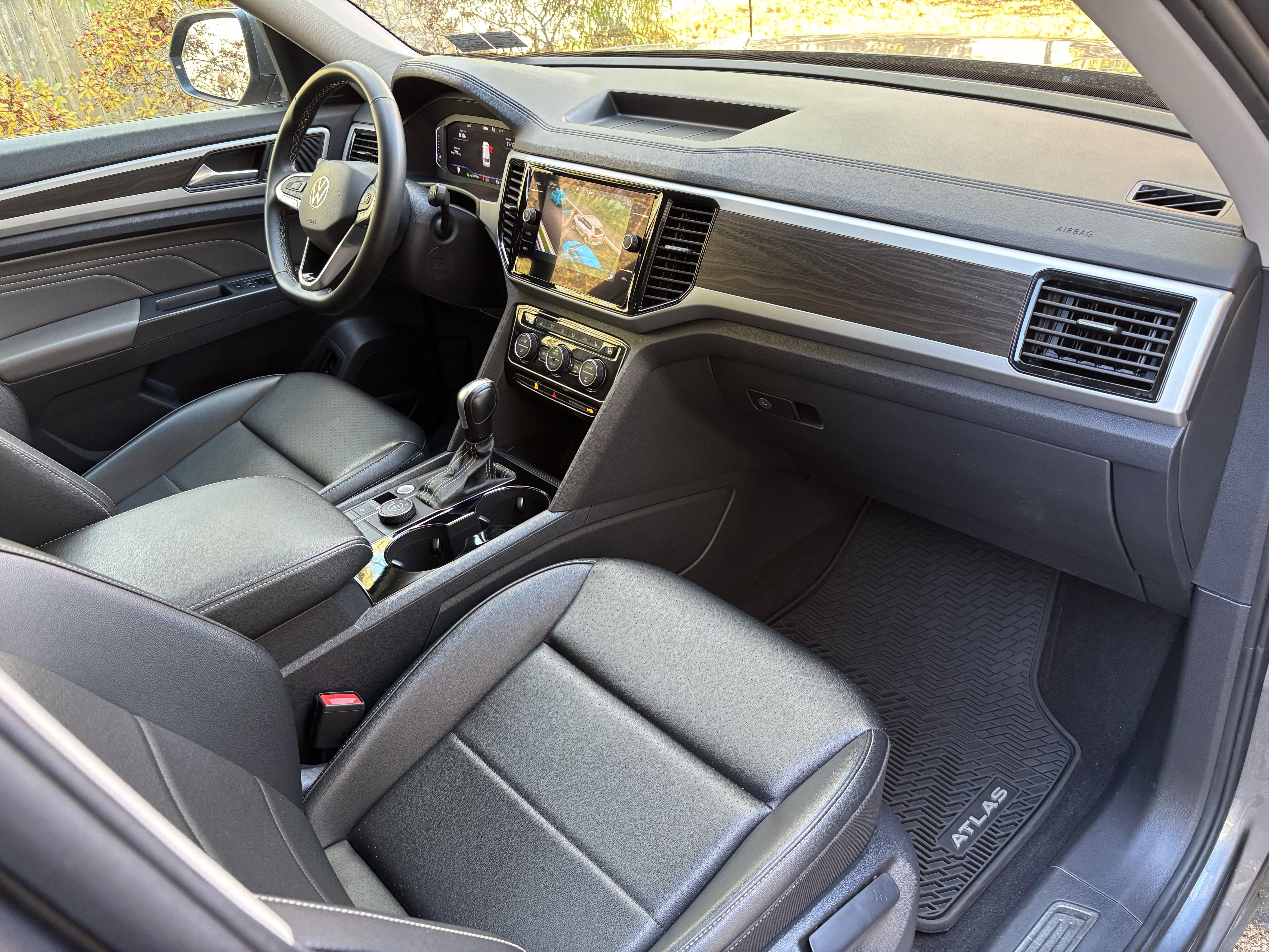 Used 2022 Volkswagen Atlas SE image 24