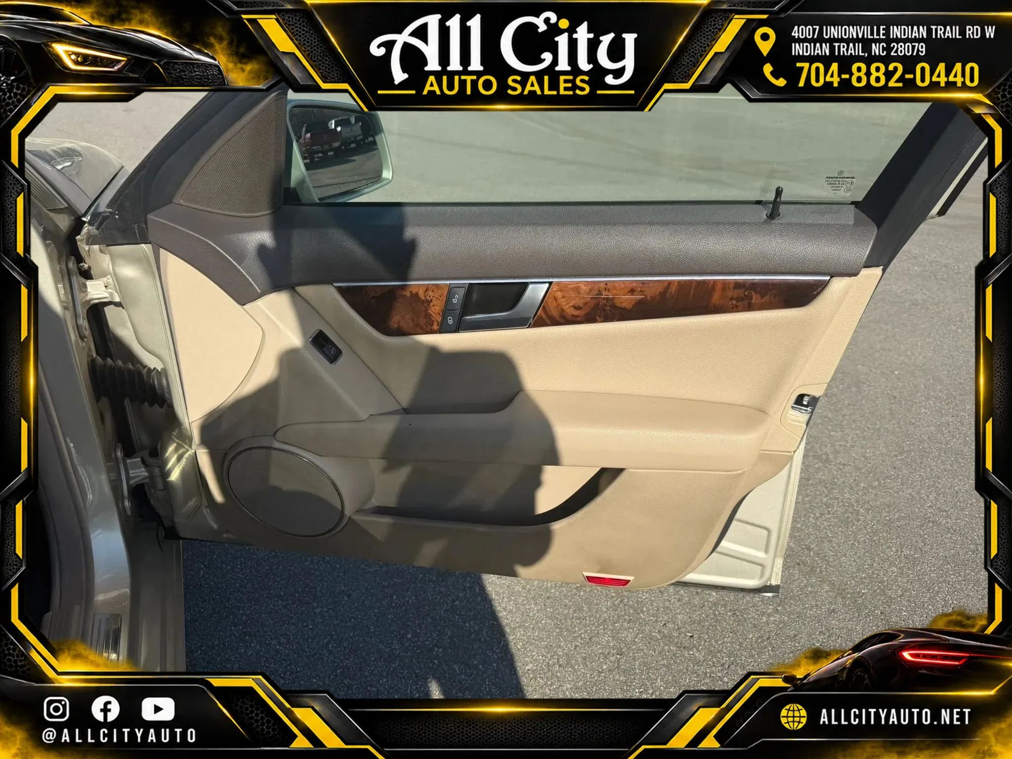 Used 2012 Mercedes-Benz C 250 Sedan image 14