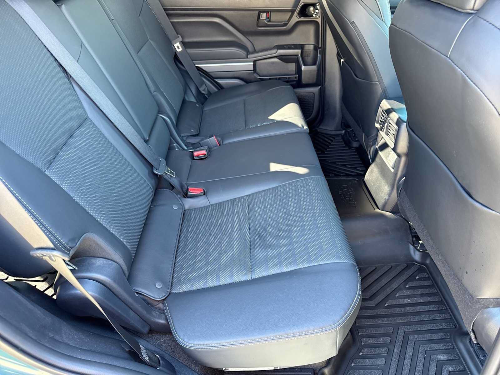 Used 2025 Toyota 4Runner TRD Off-Road Premium AWD/4WD image 21