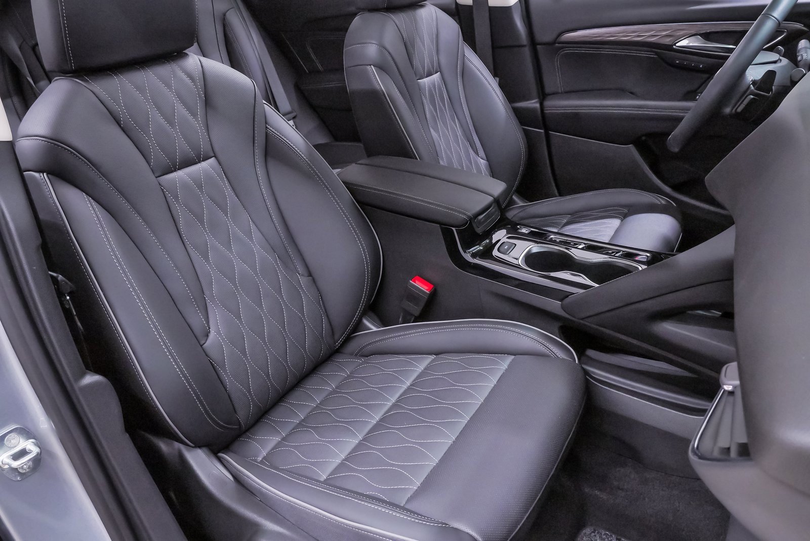 Used 2023 Buick Envision Avenir image 15