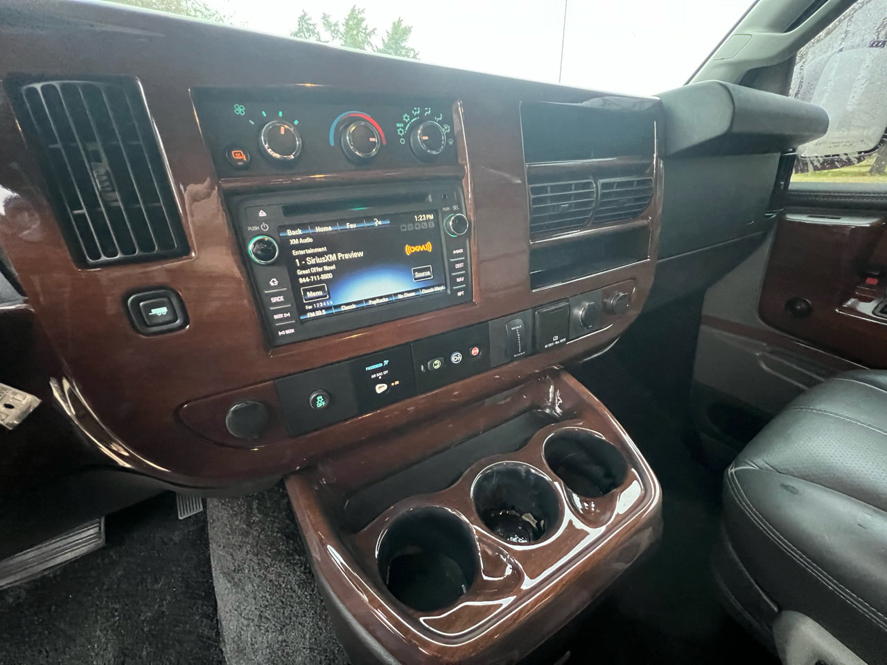 Used 2017 Chevrolet Express 2500 image 23