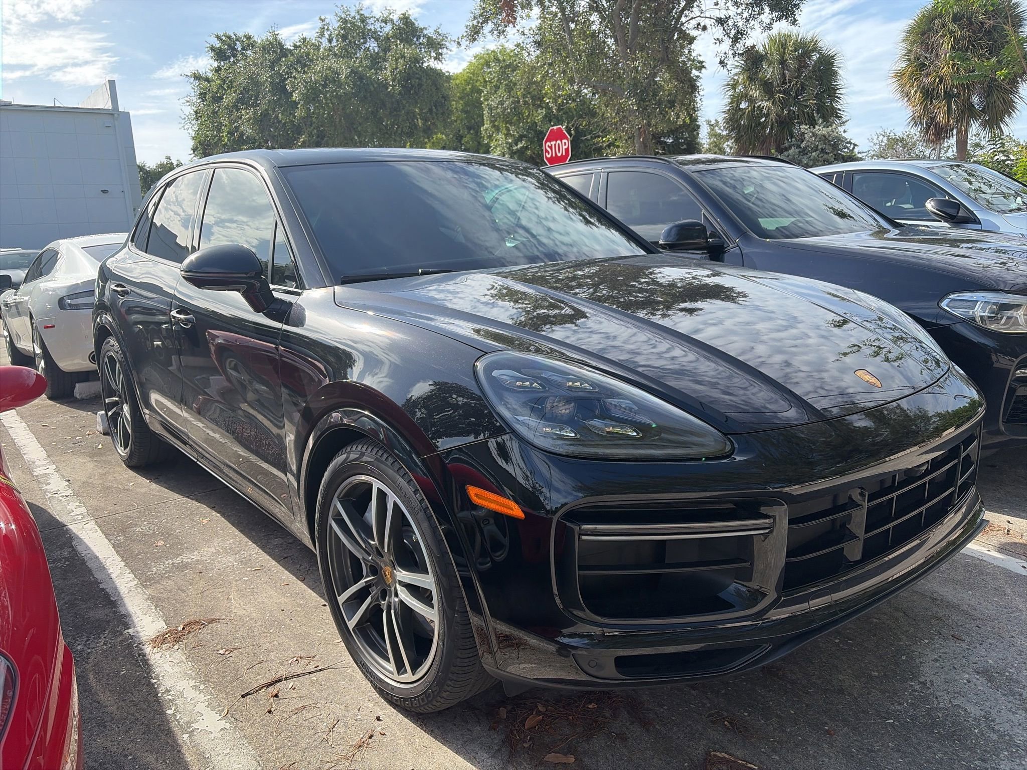 Used 2019 Porsche Cayenne Turbo AWD/4WD image 2