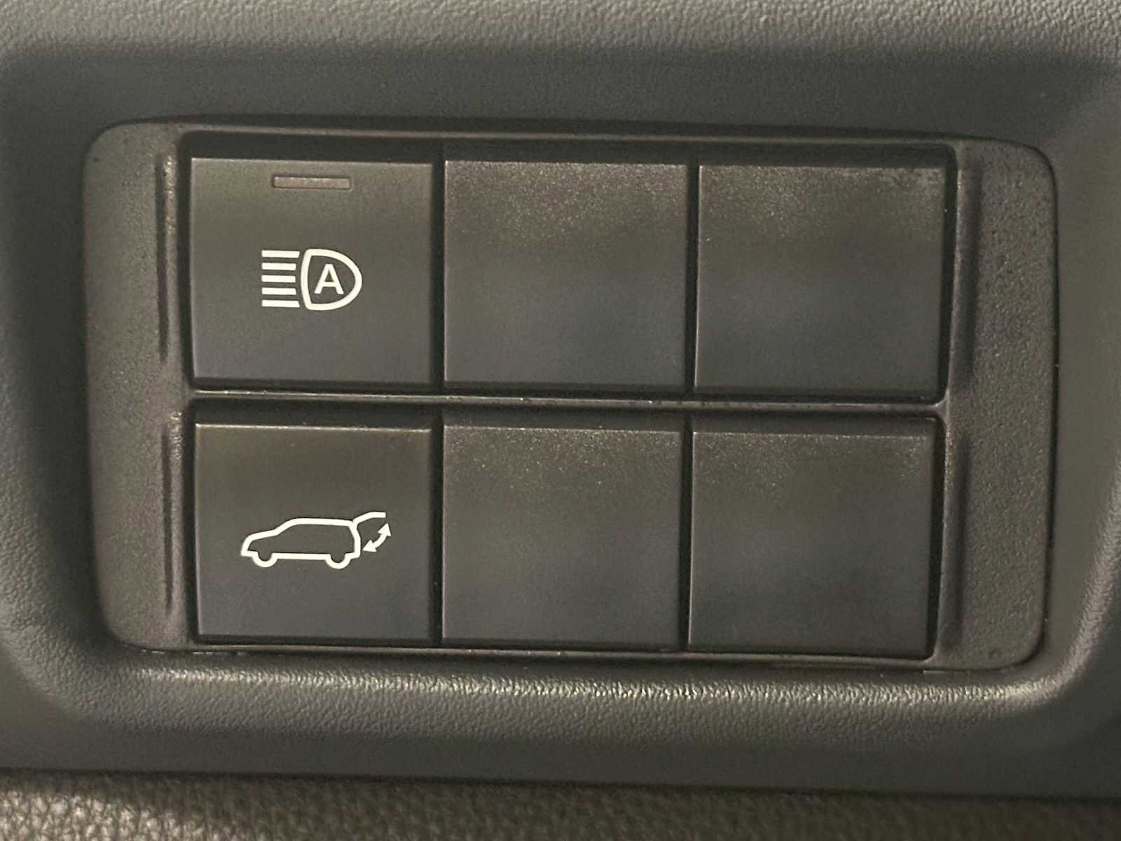 Certified 2025 Toyota Highlander XLE image 17