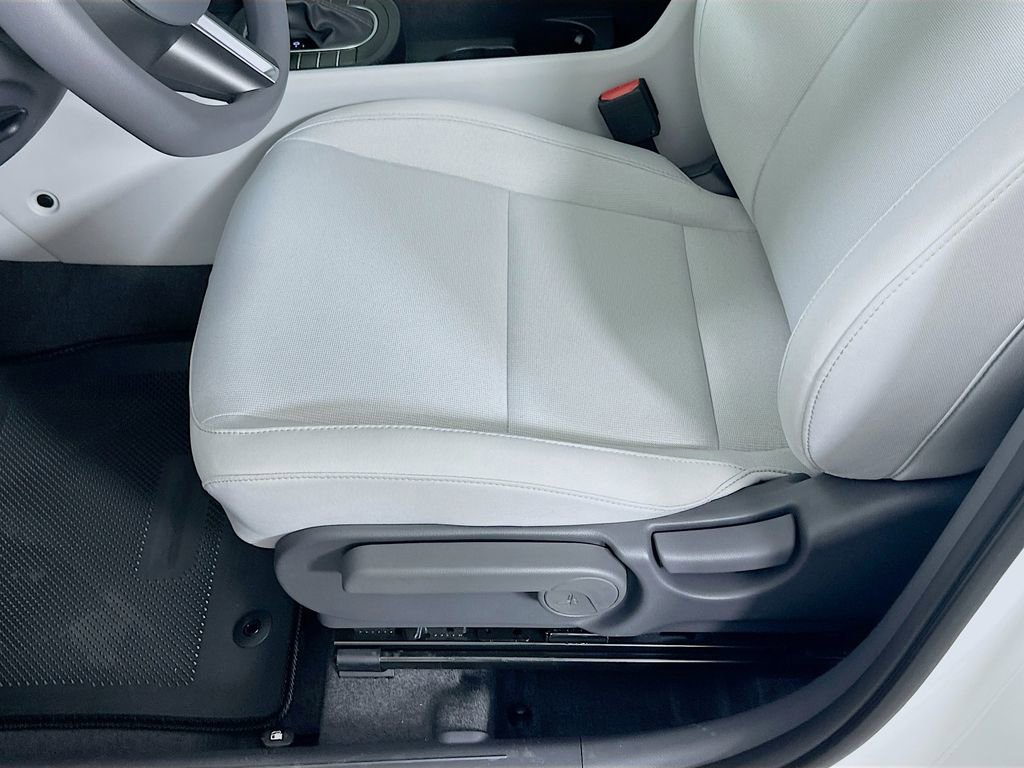 New 2026 Hyundai Kona SE image 19