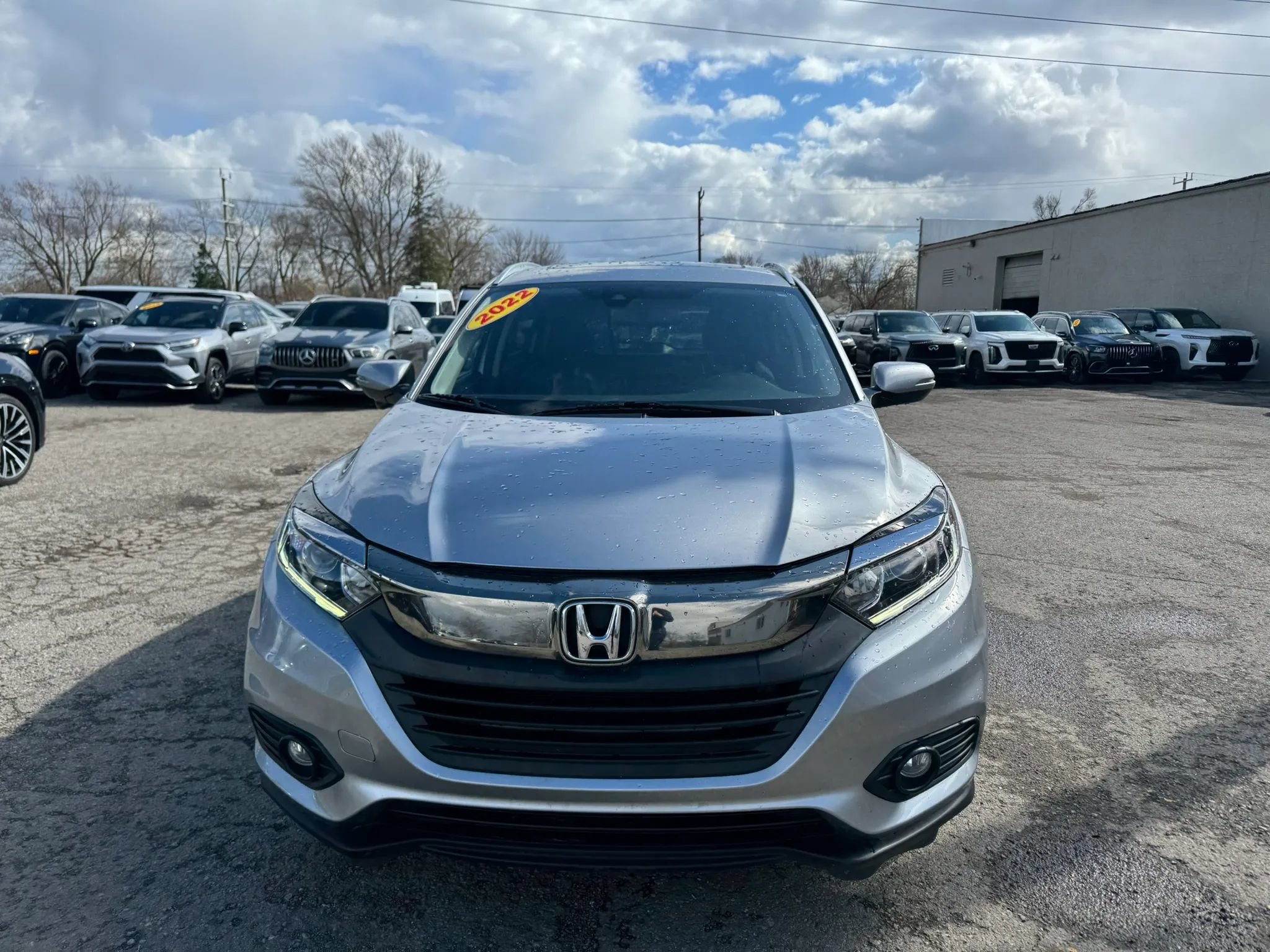 Used 2022 Honda HR-V EX-L image 2