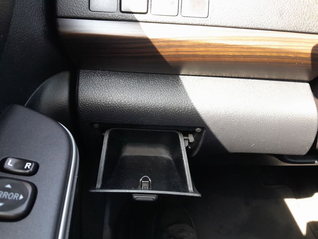 Used 2016 Toyota Camry LE image 16