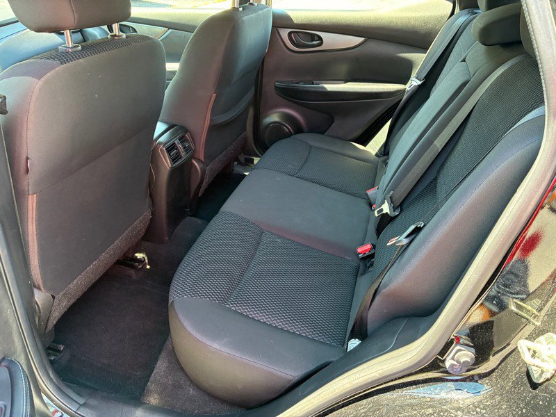 Used 2018 Nissan Rogue Sport S image 14