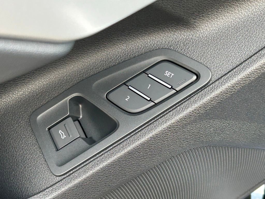Used 2025 Audi Q3 2.0T Premium w/ Convenience Package image 71