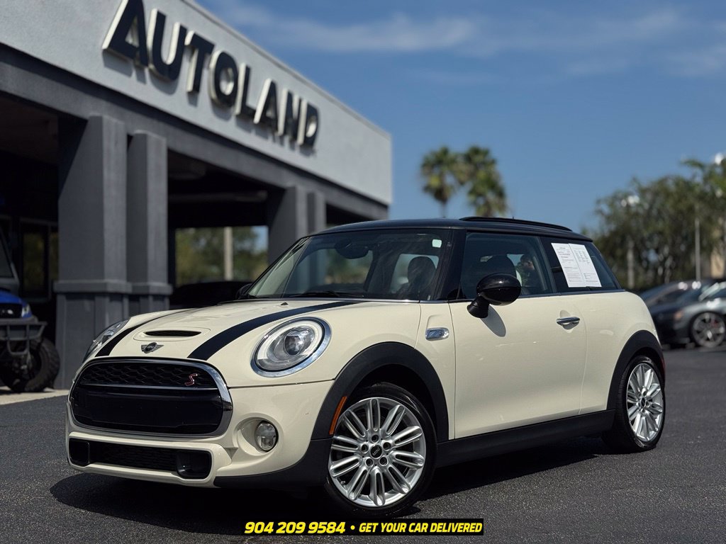 Used 2018 MINI Cooper S FWD image 1