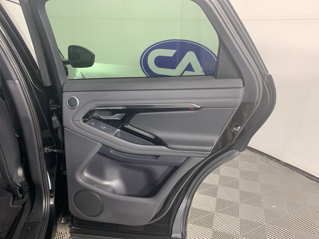 Used 2020 Land Rover Range Rover Evoque SE image 38