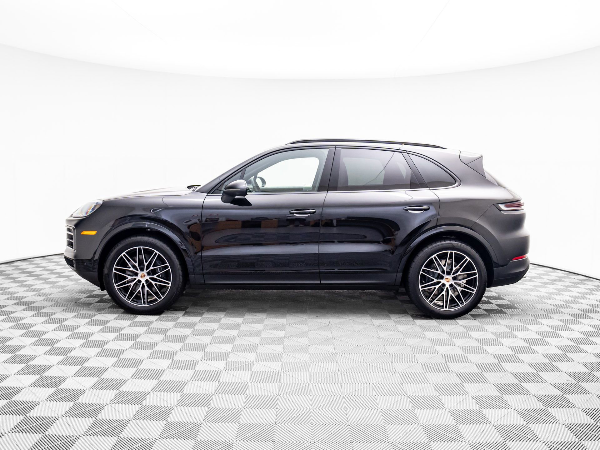 New 2026 Porsche Cayenne image 2