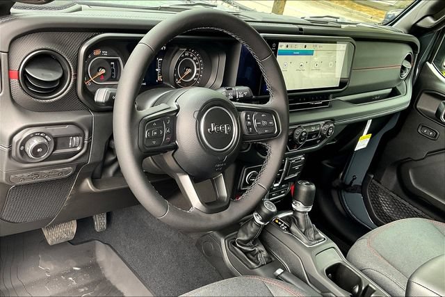 Used 2025 Jeep Wrangler Unlimited Rubicon w/ XTREMEE 35" Tire Package AWD/4WD image 7