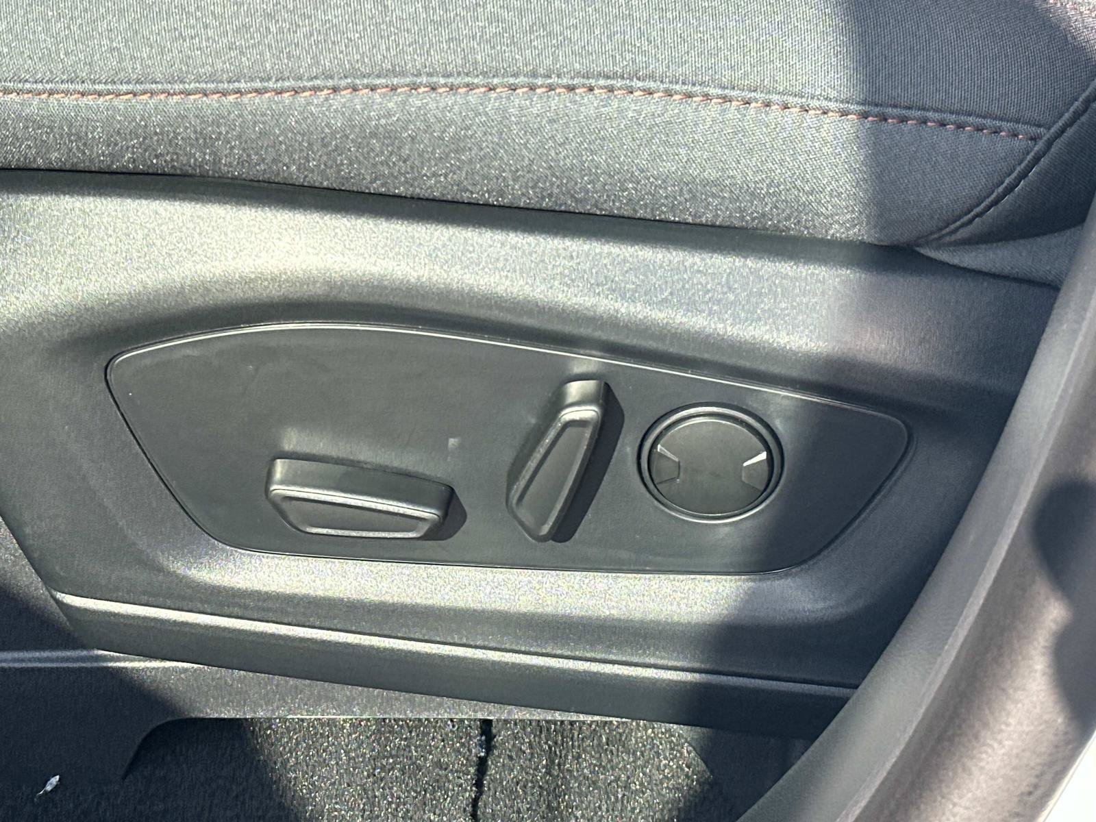 New 2027 Ford Explorer Active AWD/4WD image 24